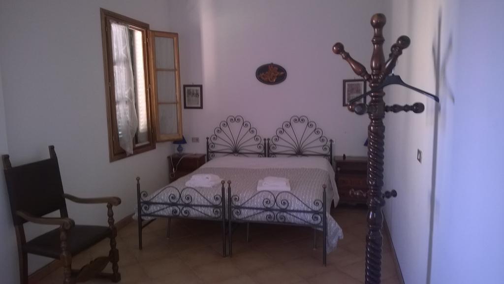 Villa Agriturismo Il Cavallone Montelupo Fiorentino Zimmer foto